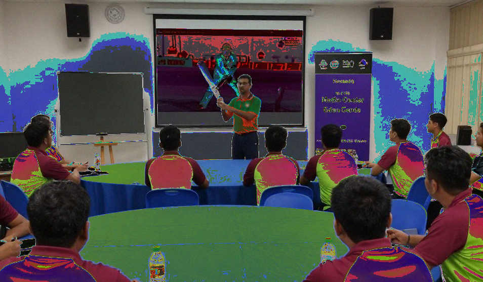 সিক্সার্সের টস সিদ্ধান্ত: ছোট মাঠ, শিশির আর স্পিন আক্রমণের ভেতরের হিসাব