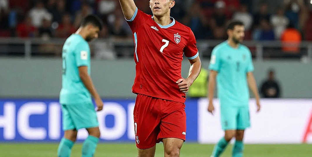 Álvarez's Agent Switch: Where the Transfer Window Never Closes, Off the Pitch
