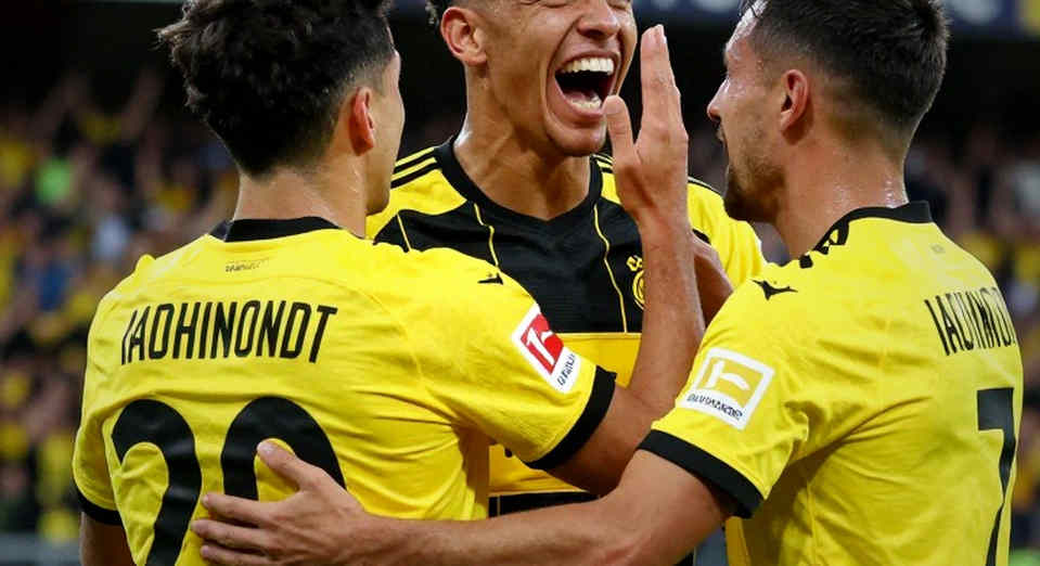 Fenerbahçe's Registration Ban Is Lifted, but the Cash-Flow Ledger Stays Open Fenerbahçe's Registration Ban Is Lifted, but the Cash-Flow Ledger Stays Open
