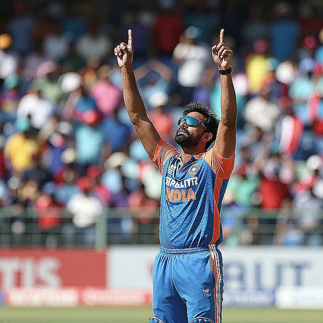 নিলামে কোটি টাকার তারুণ্য: যে অঙ্ক ম্যাচের ছন্দ মেলায় না