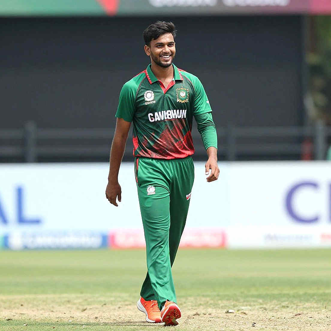 নবী-শূন্য মধ্যভাগ, শারজার শিশির আর জিম্বাবুয়ের ওয়ার্কলোড লেজার