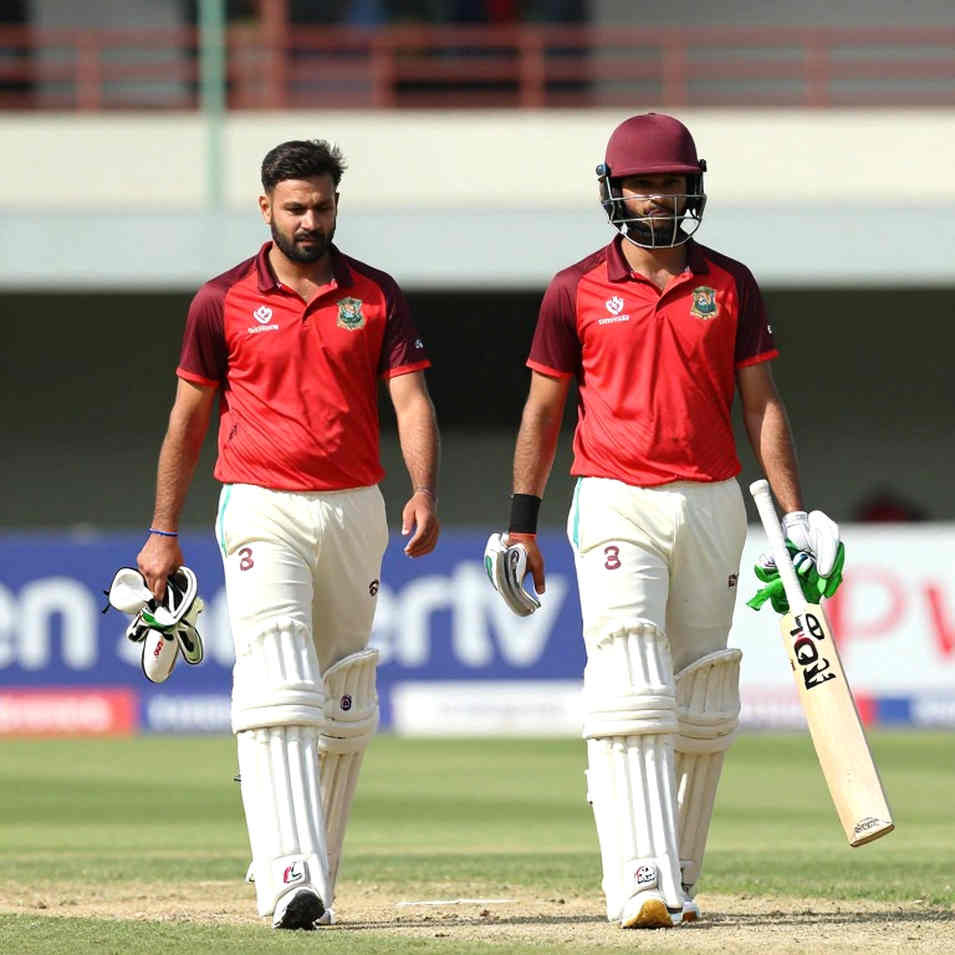ক্যাপ্টেন বানিয়ে এক মৌসুম পর ছাড়: অ্যান্ডারসন-বিরতির পেছনে ল্যাঙ্কাশায়ারের হিসাবটা কী